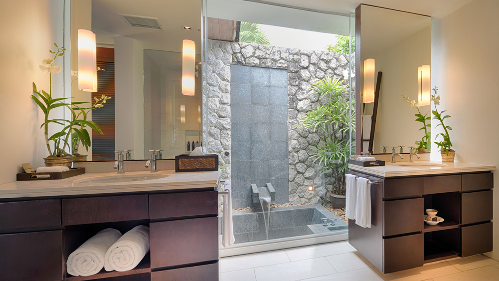 Jivana Beach Villas - Natai Beach Phuket - Villa Ananda - Opulent bathrooms